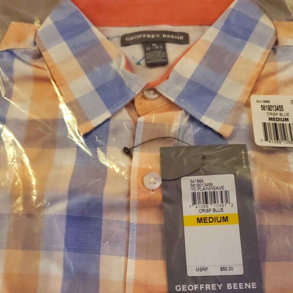 Brand new men's button down dress shirt size mediu